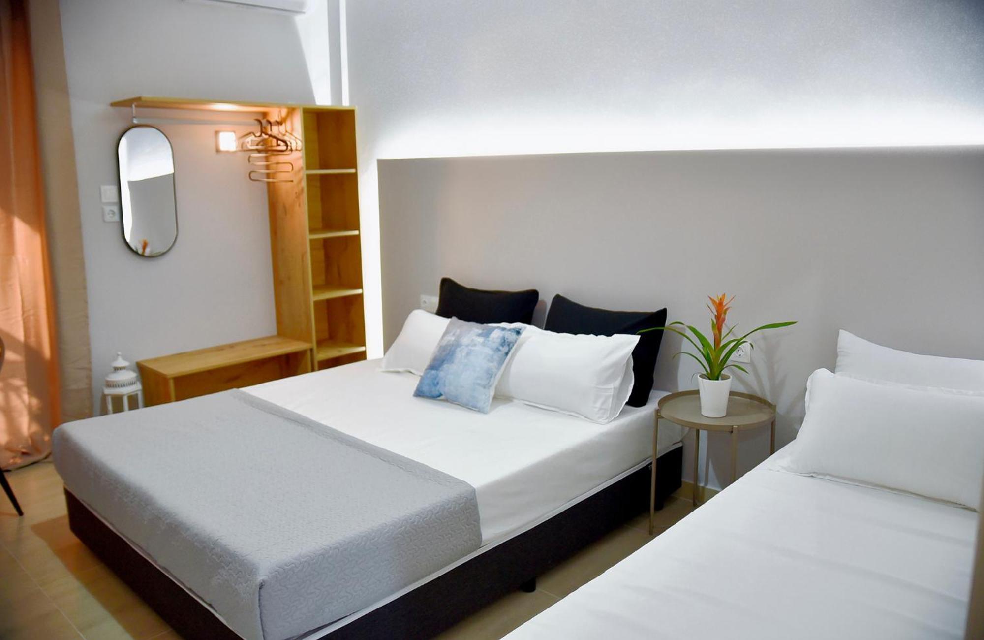 Room Nine 9 Beachfront Apartments Nea Kallikrateia エクステリア 写真