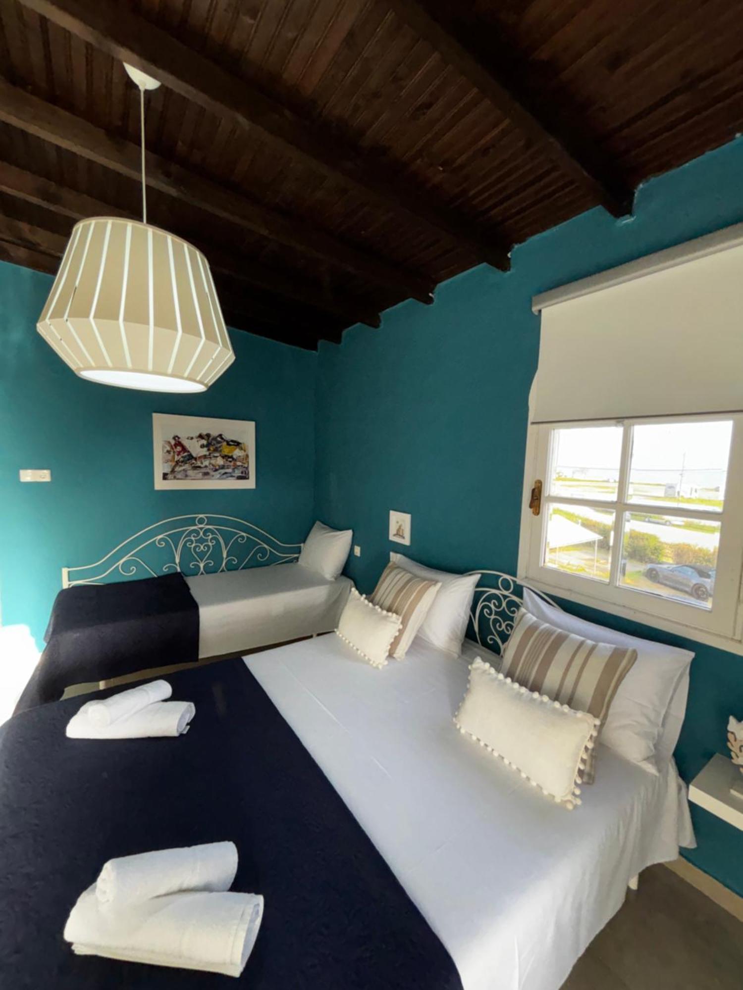 Room Nine 9 Beachfront Apartments Nea Kallikrateia エクステリア 写真